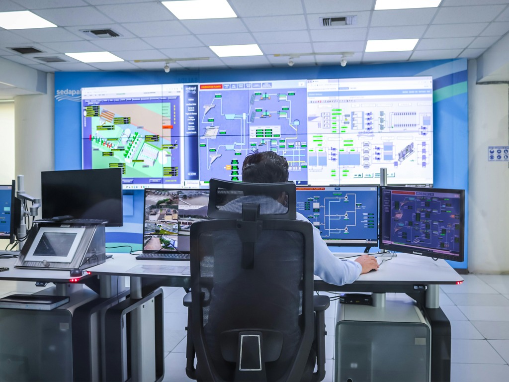 Operational workflow optimisation